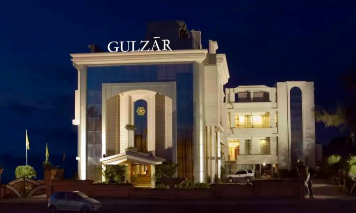 古尔扎尔酒店(Hotel Gulzar Towers)
