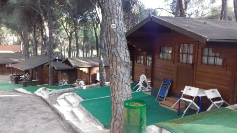红松鼠露营酒店(Camping la Ardilla Roja)