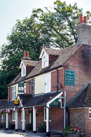 布莱克史密斯阿姆斯旅馆(The Blacksmiths Arms)