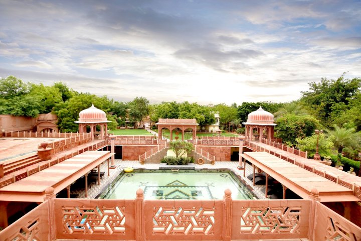 齐普尔市撤悉达尼度假村(Chokhi Dhani - the Ethnic 5-Star Deluxe Resort- Jaipur)