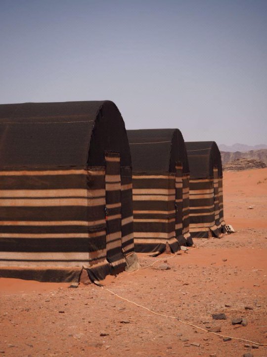 瓦迪兰姆沙漠冒险酒店(Wadi Rum Desert Adventures)