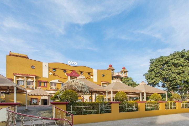 24547 Hotel Vishwas Bar and Club Resort
