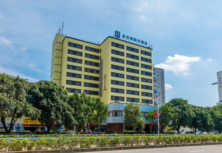 东方明珠大酒店(桂林火车站店)