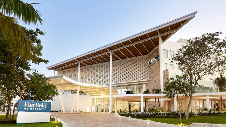 坎昆机场万豪套房费尔菲尔德酒店(Fairfield Inn & Suites by Marriott Cancun Airport)