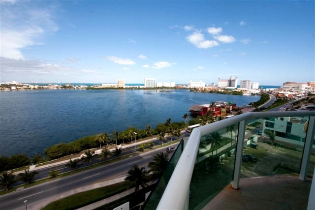 坎昆湾景酒店(Bay View Grand Cancun)
