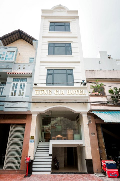 归仁宏吉亚酒店(Hung Gia Quy Nhon Hotel)