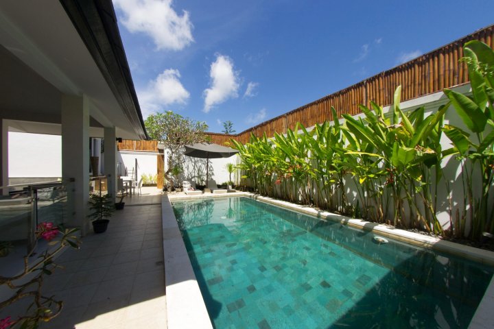 乌鲁瓦图卡玛别墅酒店(Kama Villas Uluwatu)