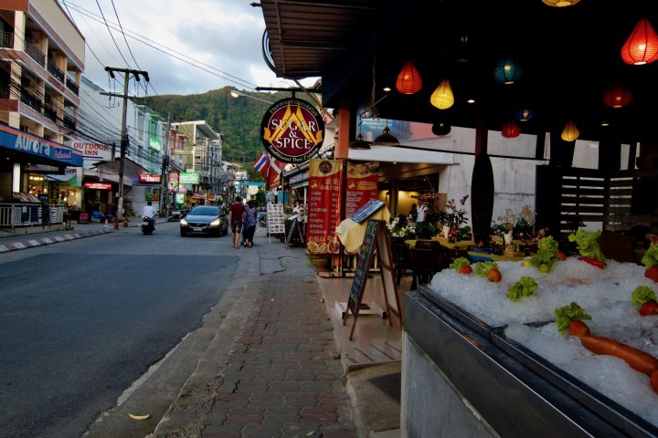 普吉岛糖果酒店(Sugar and Spice Inn)