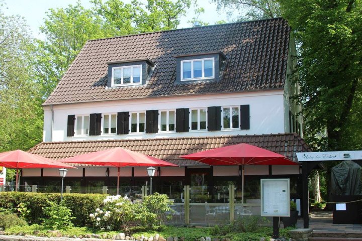 安特登艾辰餐厅酒店(UNTER DEN EICHEN HOTEL - RESTAURANT)