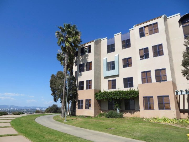 洛约拉马利蒙特大学公寓(Apartments at Loyola Marymount University)