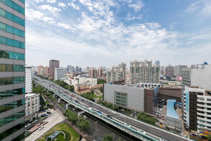 上海懒人民宿李英俊民宿(中山西路分店)