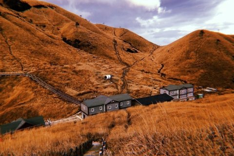 武功山吊马桩新客栈