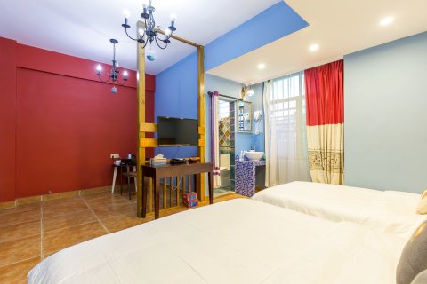 三亚忆乡人山墅客栈