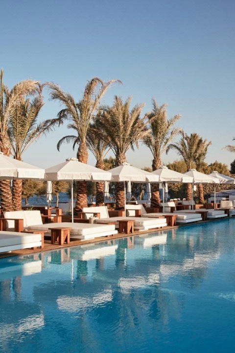 圣托里尼妮基海滩度假村及水疗中心(Nikki Beach Resort & Spa Santorini)