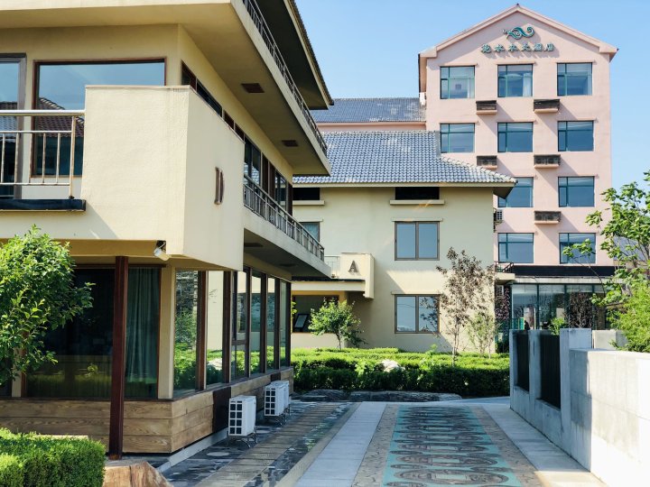 东港大鹿岛花水木大酒店