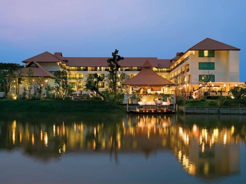 清迈慧慧兰娜河畔水疗度假酒店(RatiLanna Riverside Spa Resort)