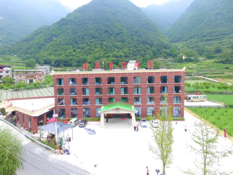 理县孟享星空酒店
