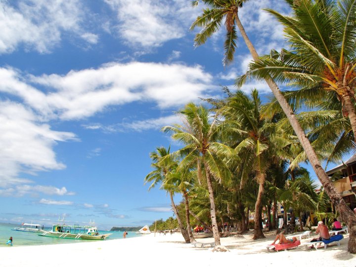 长滩岛海滨度假村(Surfside Boracay Resort)