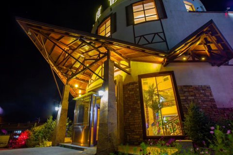 张家口如域·飞鸟假日酒店