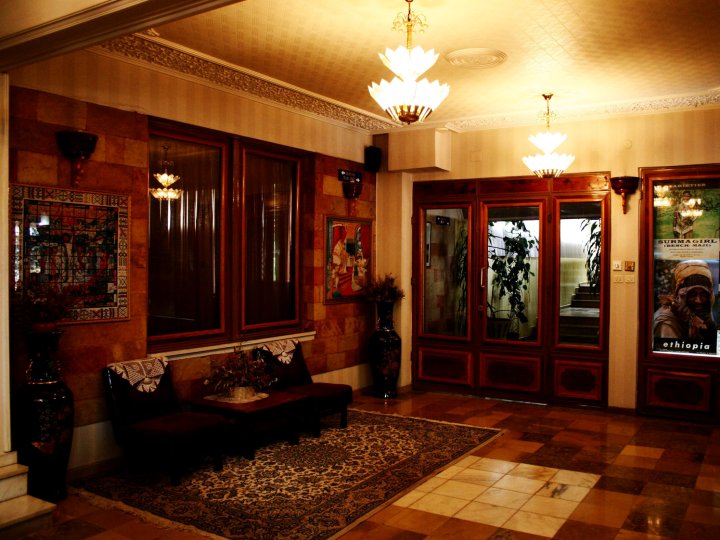 阿拉勒特酒店(Ararat Hotel)