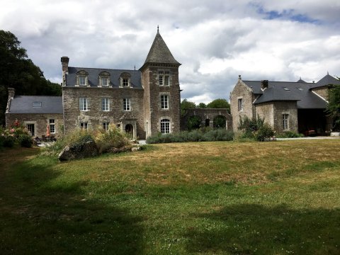 瓦赞乡村民宿(Château Ville Voisin)