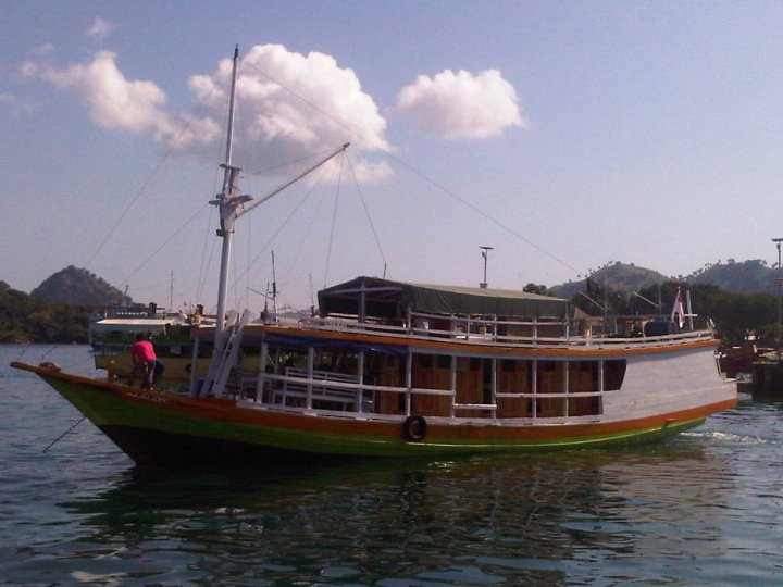 科莫多游轮酒店(Komodo Cruise Boat)