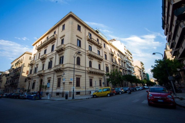 巴勒莫画廊酒店(Palermo Gallery)