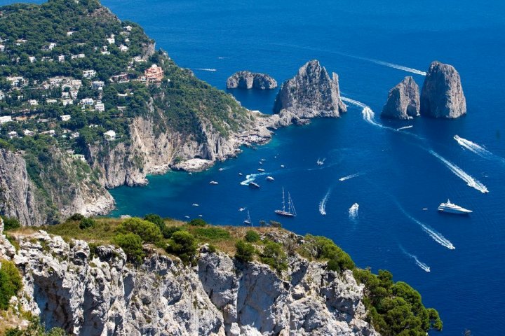 卡普里游艇套房酒店(Yacht Suite Capri)