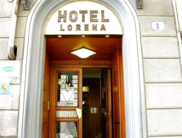 劳伦娜酒店(Hotel Lorena)