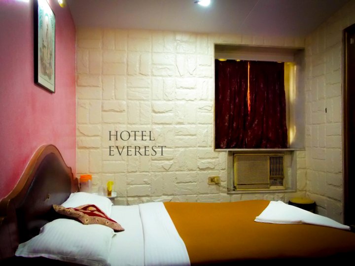 珠穆朗玛峰酒店(Hotel Everest)
