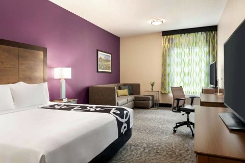 伯灵顿温德姆拉昆塔套房酒店(La Quinta Inn & Suites by Wyndham Burlington)