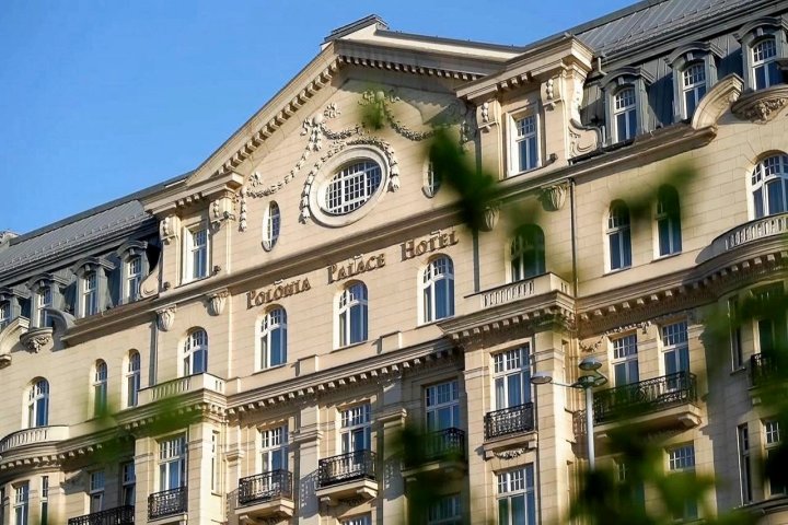 波洛尼亚宫大酒店(Hotel Polonia Palace)