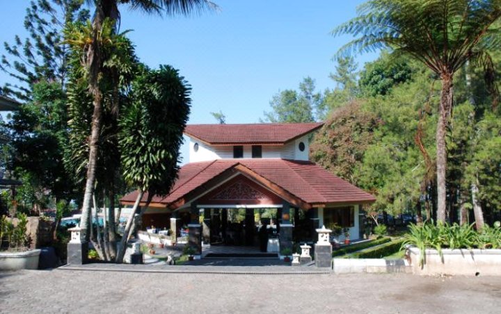 苏卡布米庞兰格度假村(Resort Pangrango Sukabumi)