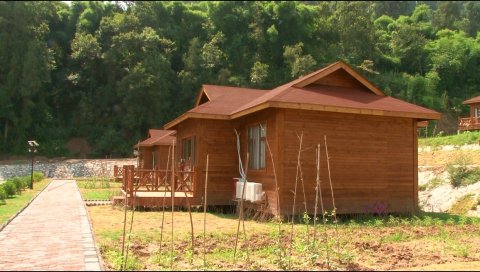 巴中忆莲山庄特色民宿