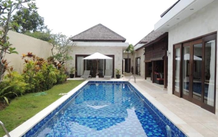 巴厘金巴兰迪萨别墅(Diza Villa Jimbaran Bali)