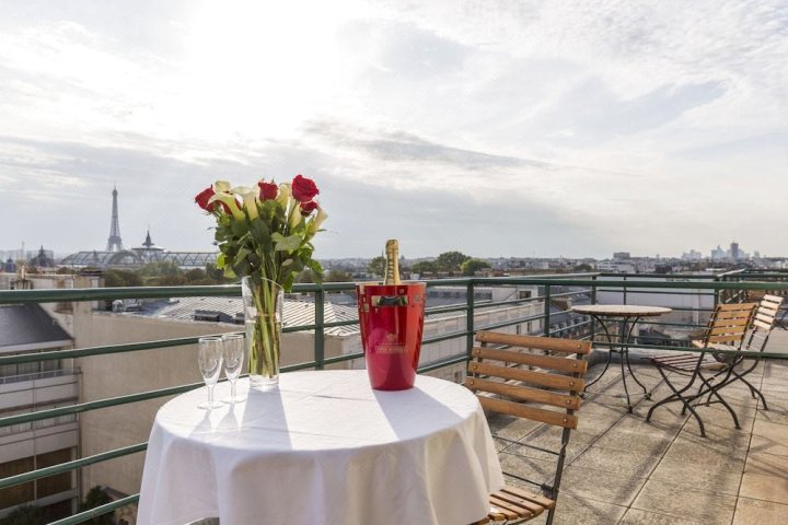 巴黎卡斯蒂尼奥那酒店(Hotel de Castiglione Paris)