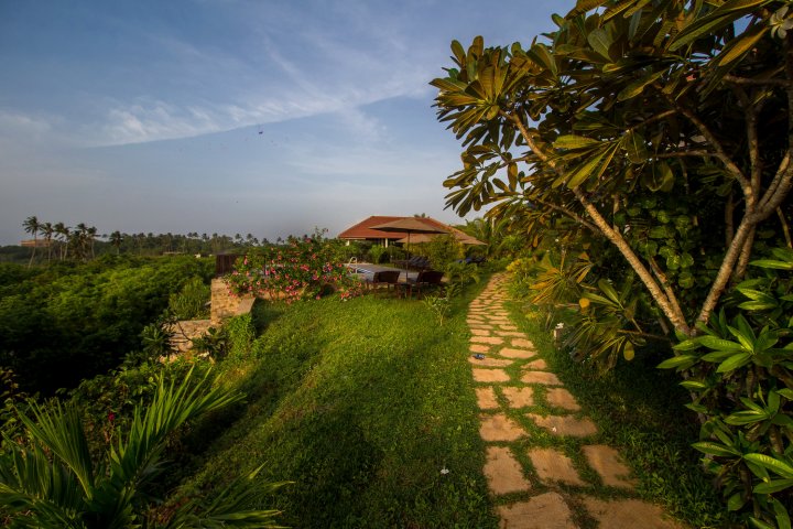 安纳塔亚海滩酒店(Ananthaya Beach)