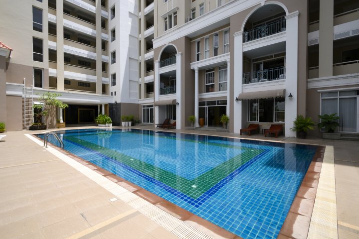 普吉豪华2卧室公寓 Luxury 2BR @ Patong Phuket(Supradit Hotel 1 Branch)