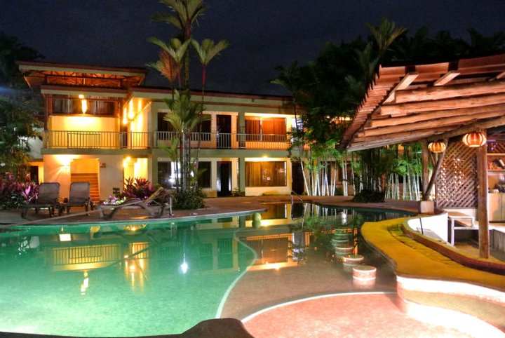 阿雷纳背包客度假村旅馆(Arenal Backpackers Resort)
