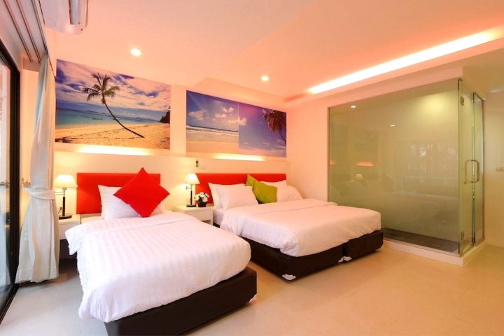 芭东海滩阿莫尼酒店(Armoni Patong Beach Hotel)
