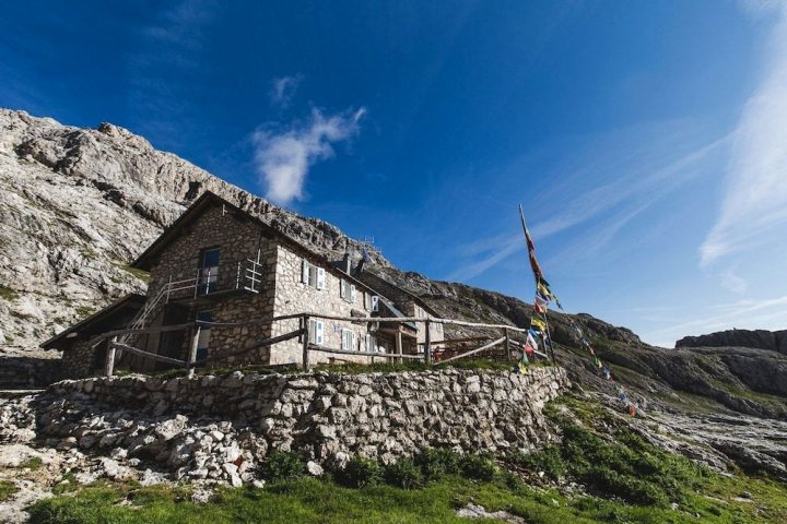 里弗杰欧马拉兹酒店(Rifugio Mulaz)