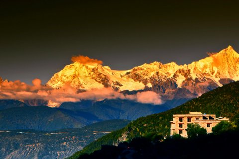 德钦松赞梅里酒店