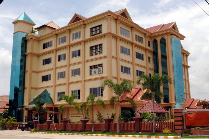 巴德望总统中心酒店(President Center Battambang Hotel)