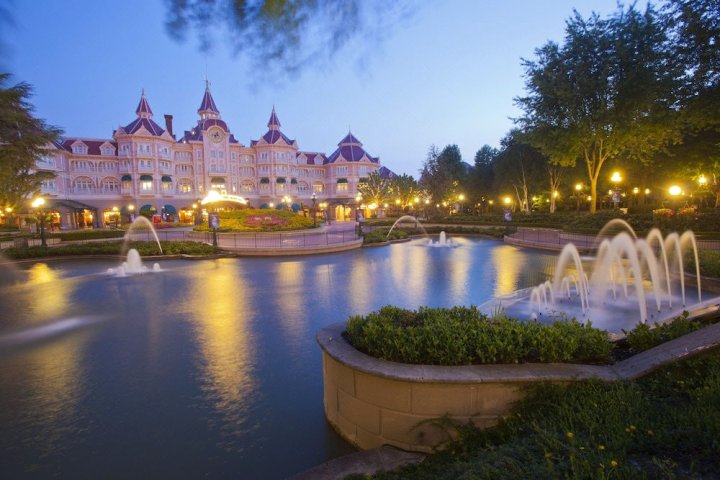 迪斯尼乐园®酒店(Disneyland® Hotel)