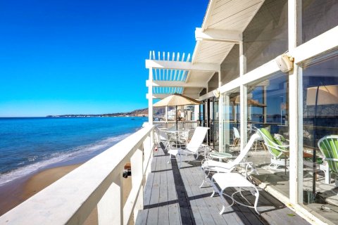 雷艾温海滨马里布旅馆(Beachfront Malibu House by RedAwning)