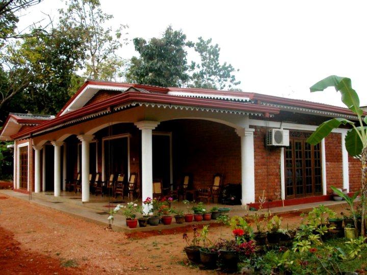 锡吉里亚西格里提兰卡休闲宾馆(Sigiri Thilanka Rest Sigiriya)