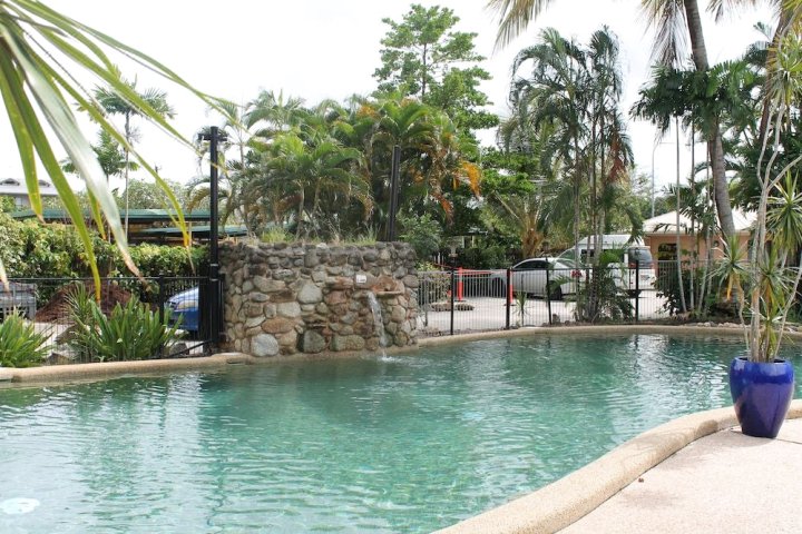 凯恩斯波希米亚度假村(Bohemia Resort Cairns)