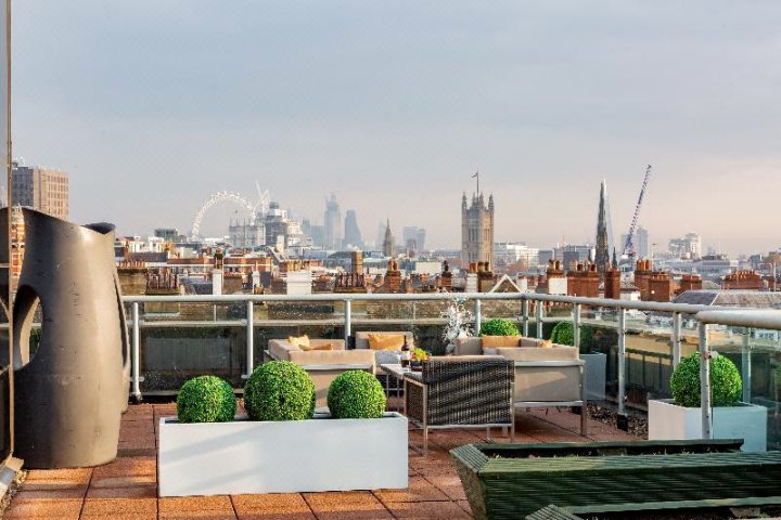 丽亭维多利亚酒店&度假村(Park Plaza Victoria London)