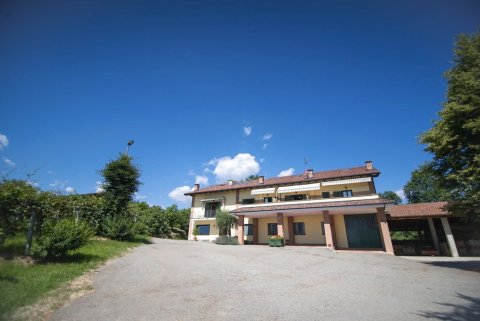 卡内克森杜莉娜农庄酒店(Agriturismo Turina)