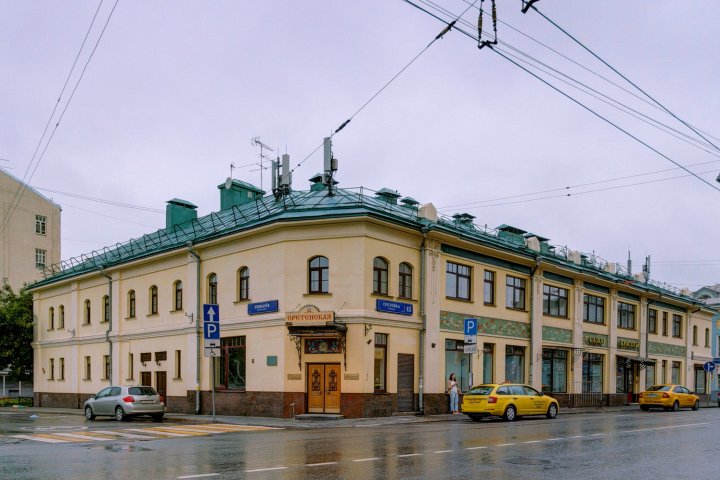 斯勒藤斯卡亚酒店(Sretenskaya Hotel)